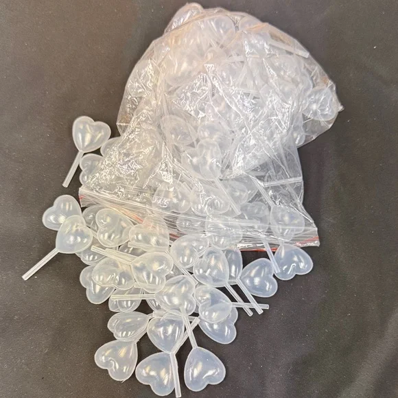 95 Count Plastic Heart-Shaped Pipettes Clear Party Stirrers new - Picture 2 of 2